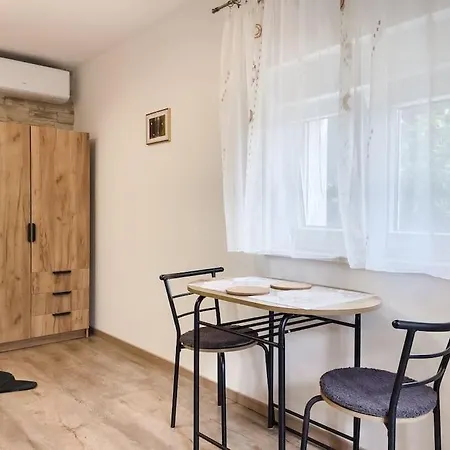 Cozy Newly-Renovated Apartment Ivan Rijeka Exterior photo